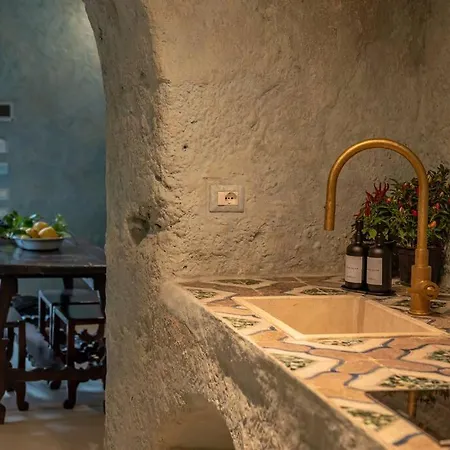 Alma Domus Ancient House Recently Opened Apartman